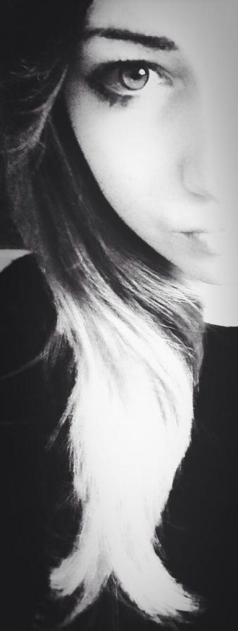 > Camminando a testa alta ascoltando la voce del vento >