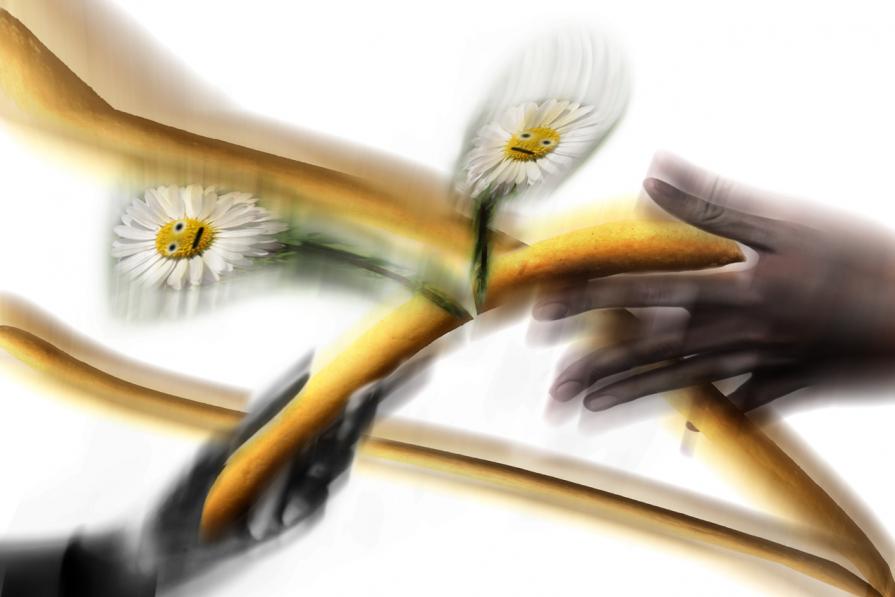 quando disegno le mie fotografie,penso essenzialmente a mettere sulla carta quelle che sono le mie e