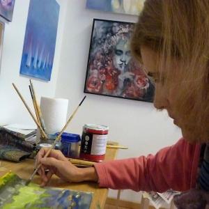 Nel mio Studio, comincio a progettare, utilizzando gli acquarelli. Nel mio Studio, comincio a progettare, utilizzando gli acquarelli.