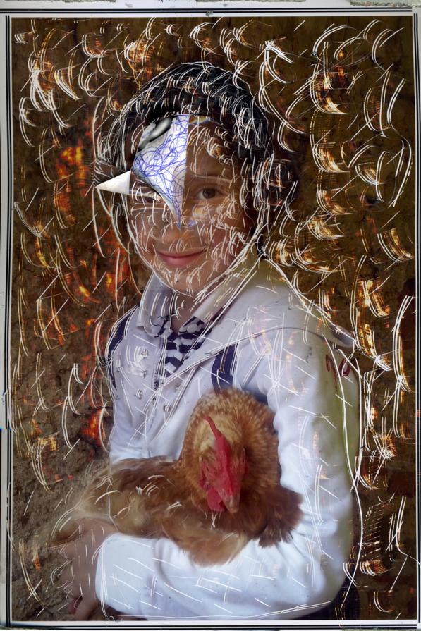 ritratto di angiolina e gallina in tre livelli.