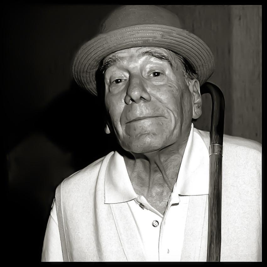 Pietro De Vico / un ritratto fotografico di  Augusto De Luca.(256)