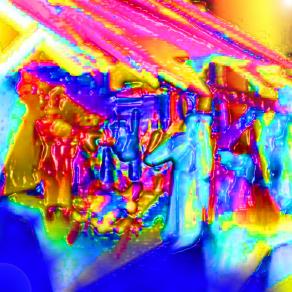 Splende come acquamarina il lago, freddo e un po' tetro...!!!