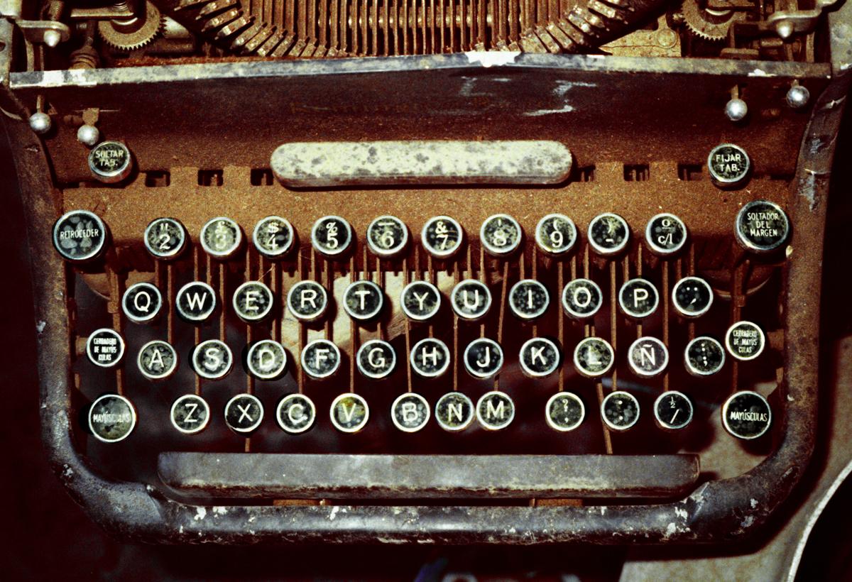 Sometimes I wish I could swallow up all the existent words Sometimes I wish I could swallow up all the existent words