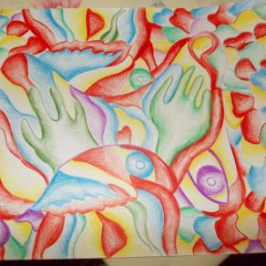 le mani  che si intrecciano in un mazzo di fiori