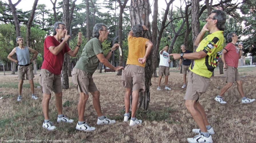 Nascondino birichino Nascondino birichino