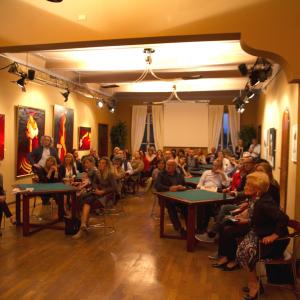 TRA REALISMO E IPERREALISMO al CLUB LA MERIDIANA DI MODENA TRA REALISMO E IPERREALISMO al CLUB LA MERIDIANA DI MODENA