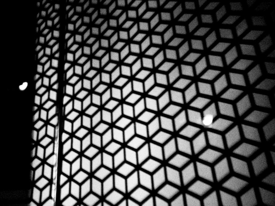 Tra visibile e invisibile - ombre