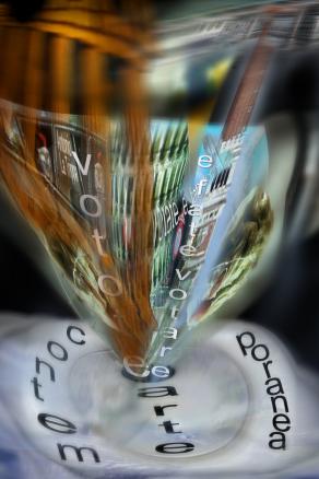  l'arte tutta nel cesso..si salva  solo l'arte della politica, basta basta..