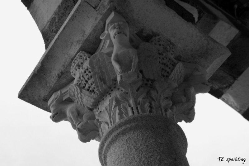 particolare gotico- saccargia-sassari