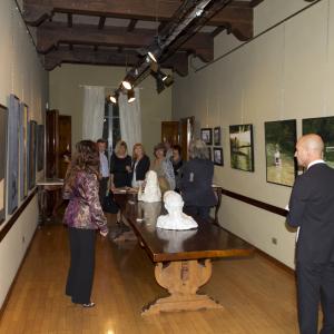 TRA REALISMO E IPERREALISMO al CLUB LA MERIDIANA DI MODENA TRA REALISMO E IPERREALISMO al CLUB LA MERIDIANA DI MODENA