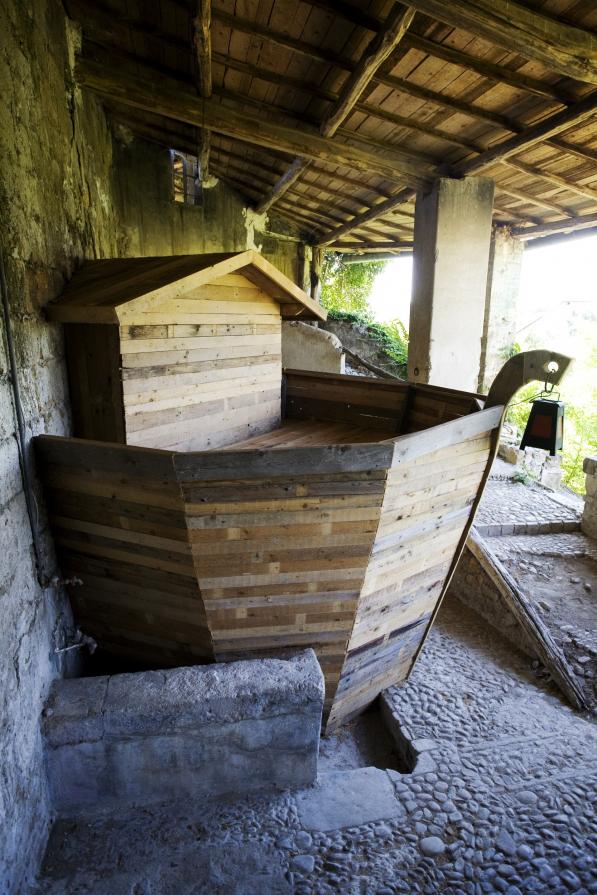 Barca di salvataggio(lifeboat) Barca di salvataggio(lifeboat)