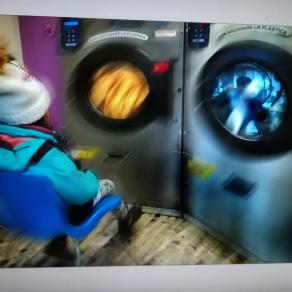 Confusione di elettrodomestici. Ironia di maurino.