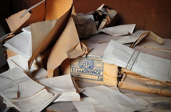 untitled 001 ("In.dust.rial" series)