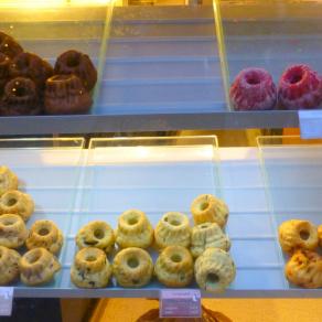 Au chocolat, à la fraise tagada et amandes, raisins...