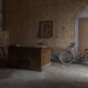 Si dipinge con il cervello non con le mani Si dipinge con il cervello non con le mani