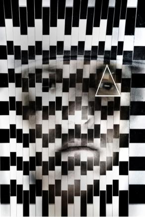 le televisioni in prima serata servite per intontire esseri umani.ora servono a loro per mostrarsi sono forse arrivati al loro intento?