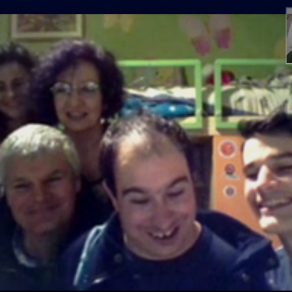 Cyber ritratto di famiglia