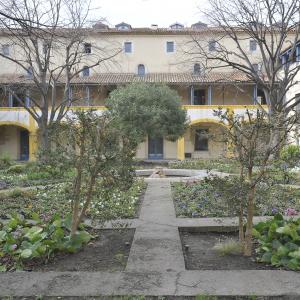 Hotel_Dieu, Arles ora Espace Van Gogh Hotel_Dieu, Arles ora Espace Van Gogh
