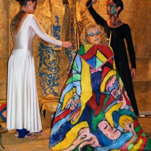 La Sibilla Regina di Gerusalemme che dimora presso il Museo del Vetro  spazio del faro di  Rosa Didonna 