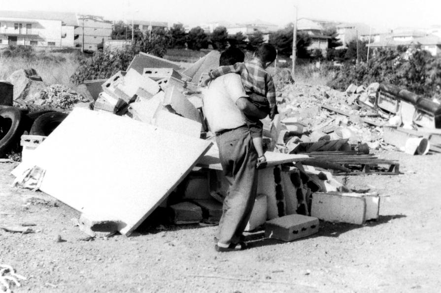 tratta da "Periferia ovest" tratta da "Periferia ovest"