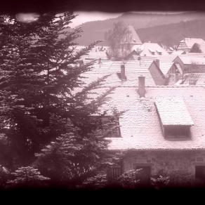 A travers la lucarne...