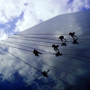 Fly the Santinbancles