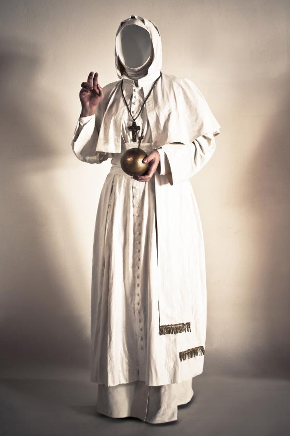 Testiculos qui non habet, Papa Esse non Posset Testiculos qui non habet, Papa Esse non Posset