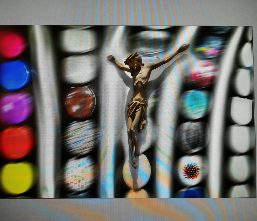 Dal papa al prevosto avete parlato della parola di Cristo.ma lo avete fatto solo per denaro.avete buttato nel vc la parola di Cristo.