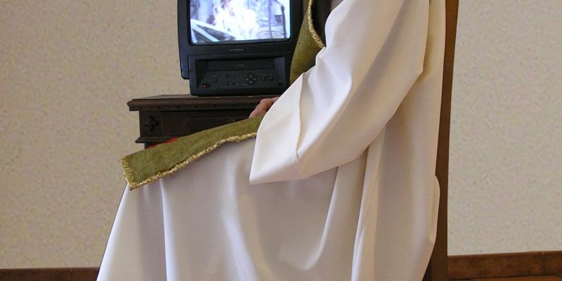 CONFESSION'S LOOK CONFESSION'S LOOK