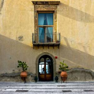 CONTEMPORANEAMENTE CONTEMPORANEAMENTE