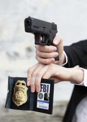 . . . MANI IN ALTO !!! . . . 