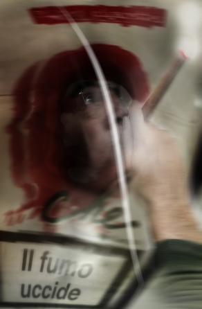 il fumo uccide......ve c'è scritto qui'.....sotto.