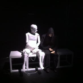 Urban Marionnette/12 - Puppets string and bunraku type, size human. Resin and paper.