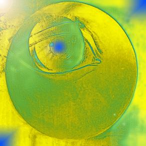 E’ giallo il limone ...  gialla la banana ... il sole e la luna ... !!! 