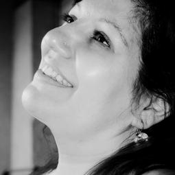 art consultant and conservatora